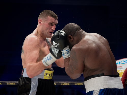 Moses Itauma’s Former Opponent Wins Chaotic Three-on-One MMA Fight